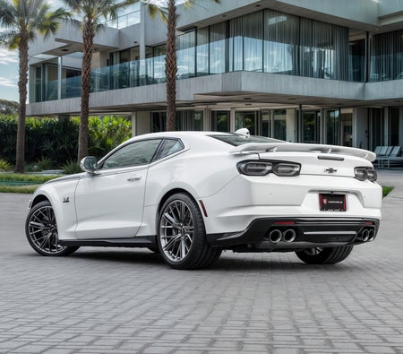 White Chevrolet Camaro ZL1 2023