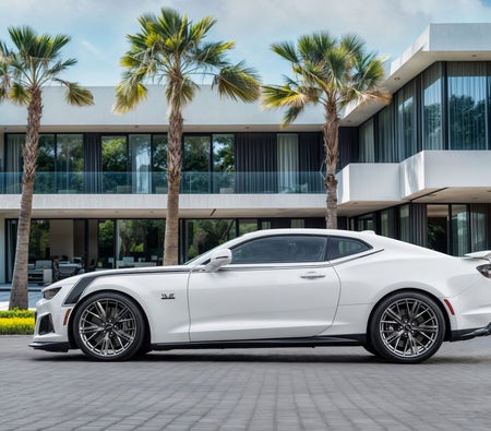 White Chevrolet Camaro ZL1 2023