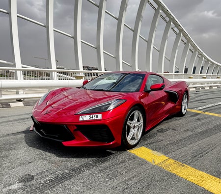 Красный Chevrolet Corvette C8 Grand Sport Convertible 2023 год Красный Chevrolet Corvette C8 Grand Sport Convertible 2023 год