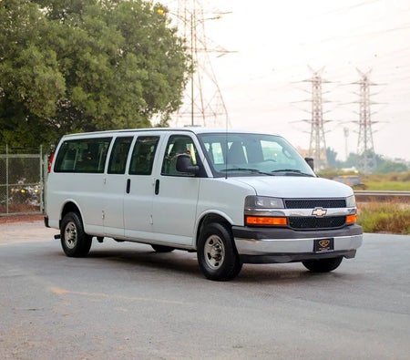 Bianca Chevrolet Express 2018