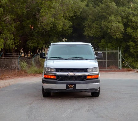 Bianca Chevrolet Express 2018