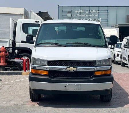 Chevrolet Express 2020, photo 2 of 4