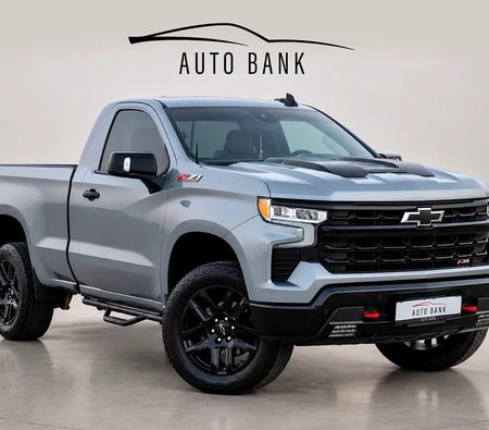 فضي شيفروليه Silverado 1500 LT Trail Boss 2024 فضي شيفروليه Silverado 1500 LT Trail Boss 2024
