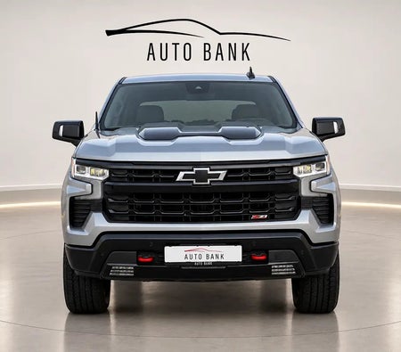 فضي شيفروليه Silverado 1500 LT Trail Boss 2024