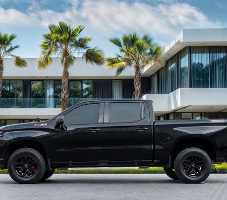 أسود شيفروليه Silverado Z71 2022 أسود شيفروليه Silverado Z71 2022