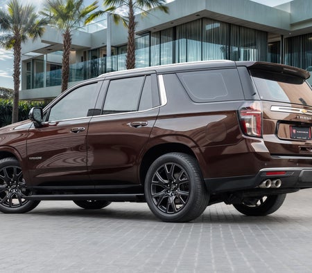 Коричневый Chevrolet Tahoe Premier 2023 год