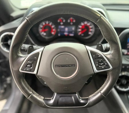 Chevrolet Camaro RS 2021, photo 3 of 4