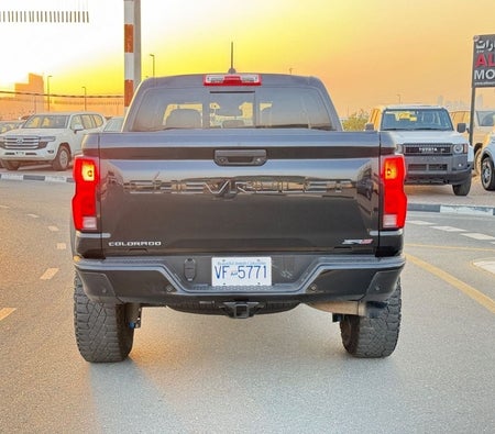 Negro Chevrolet Colorado 2023