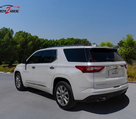 Bianca Chevrolet Traverse Premier 2019