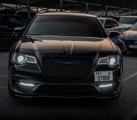 Chrysler 300C Limited 2021, photo 4 of 4