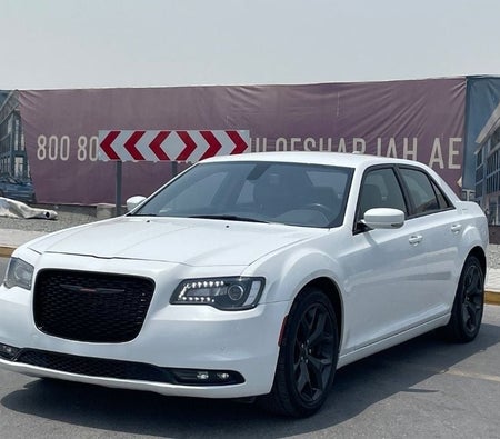 Chrysler 300 2021, photo 3 of 4