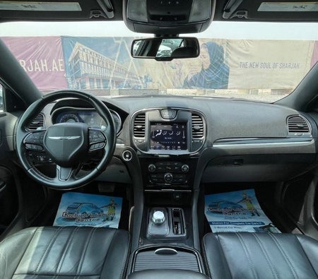 Chrysler 300 2021, photo 4 of 4