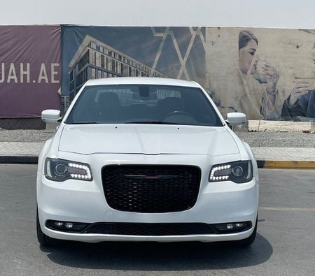 Chrysler 300 2021, photo 2 of 4
