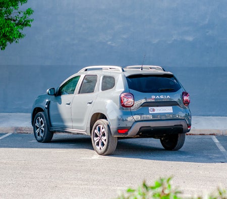 Gray Dacia Duster 2023 Gray Dacia Duster 2023
