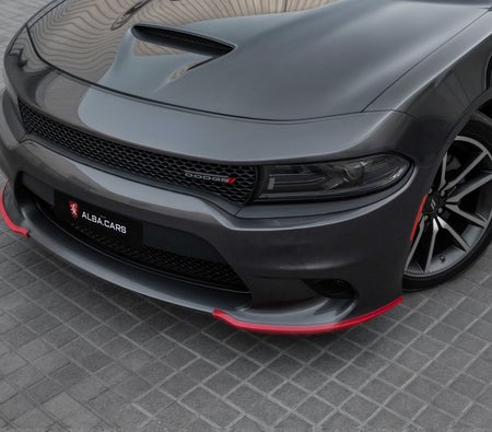 Gri Dodge Charger R/T 2022