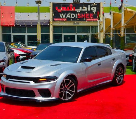 Серебро Dodge Charger R/T 2023 год Серебро Dodge Charger R/T 2023 год