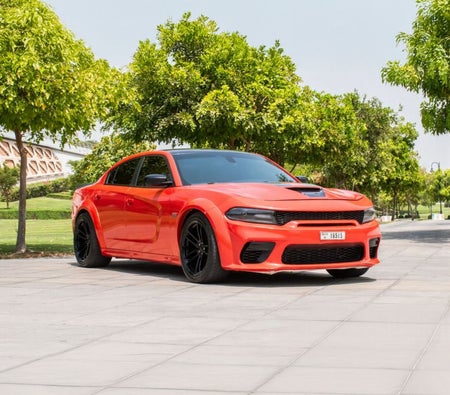 تأجير دودج تشارجر إس آر تي سكات باك V8 2020 في دبي