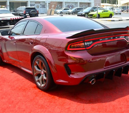 Colore marrone Dodge Charger SXT 2020 Colore marrone Dodge Charger SXT 2020
