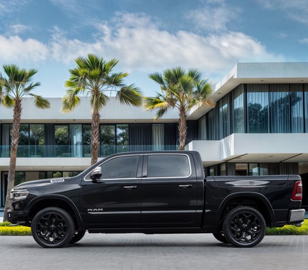 Schwarz Ram 1500 Limited 2022