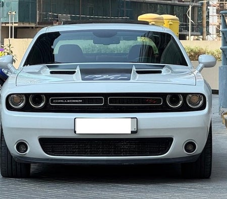 Bianca Dodge Challenger R/T 2016