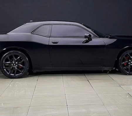 Black Dodge Challenger 2019