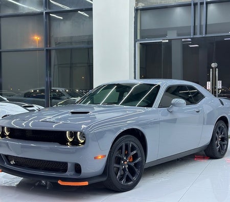 Grau Dodge Challenger SXT 2021