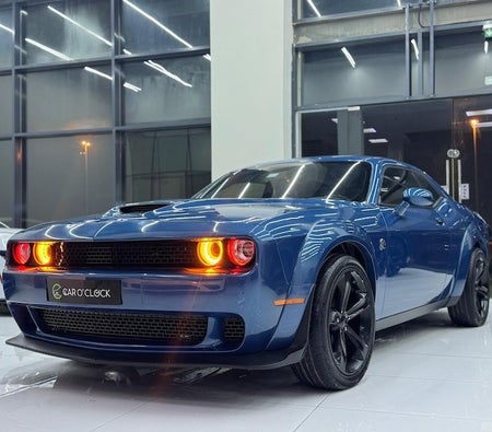 Blu Dodge Challenger SXT 2021