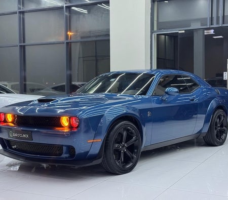 Blu Dodge Challenger SXT 2021