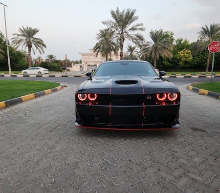 Black Dodge Challenger R/T Scat Pack 2022