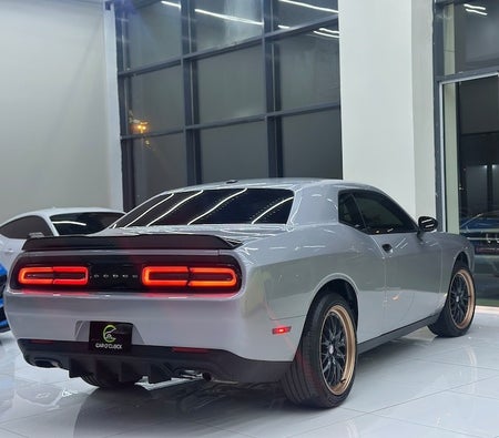 Argent Dodge Challenger SXT 2022