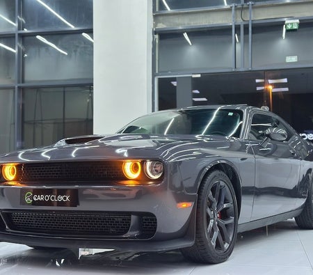 Grijs Dodge Challenger R/T 2022