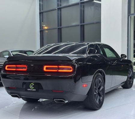 Nero Dodge Challenger R/T 2022