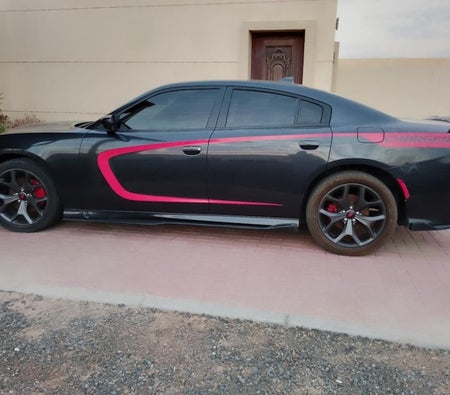 Черный Dodge Charger GT 2019 год
