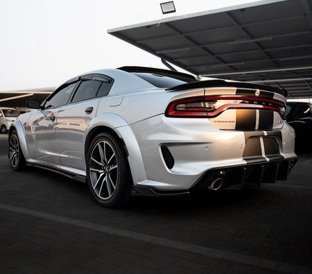 Silber Dodge Charger R/T Preformance 2023