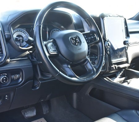 Dodge RAM 1500 Night Edition 2022, photo 3 of 4