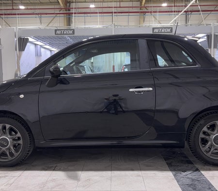 Black Fiat 500 Lounge 2022