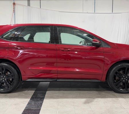 Red Ford Edge ST 2022