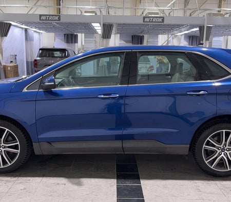 Bleu Ford Edge Titanium 2021