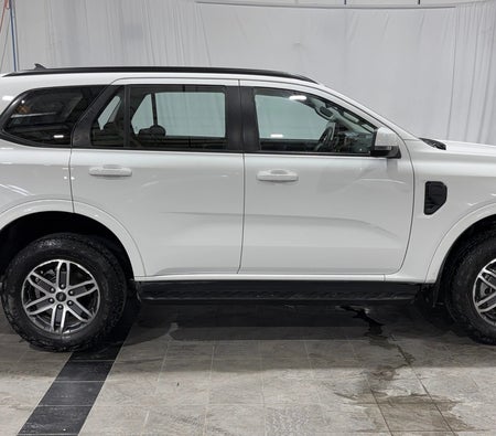 أبيض فورد Everest XLS 2024 أبيض فورد Everest XLS 2024