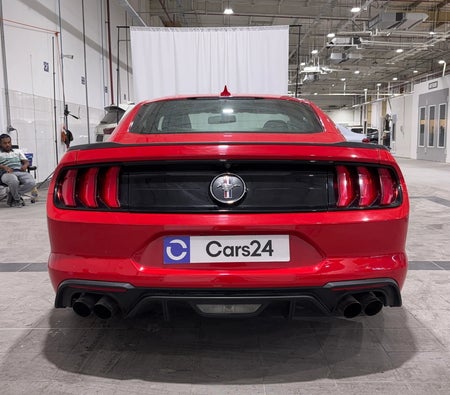 Red Ford Mustang EcoBoost 2022