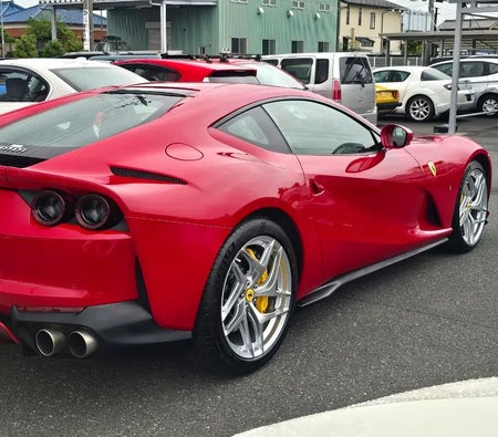 Rouge Ferrari 812 Superfast Standard 2019