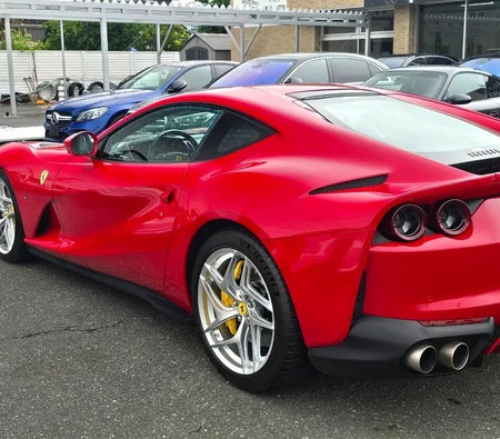 Rouge Ferrari 812 Superfast Standard 2019