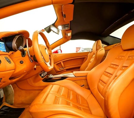Красный Ferrari California Standard 2011