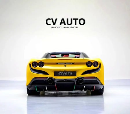 Желтый Ferrari F8 Spider 2020 год