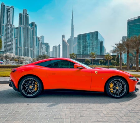 Rot Ferrari Roma 2021