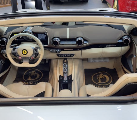 Weiß Ferrari 812 GTS 2022