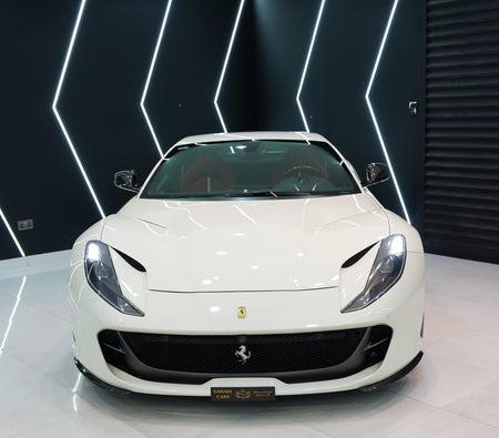 Ferrari 812 Superfast 2019, photo 2 of 4