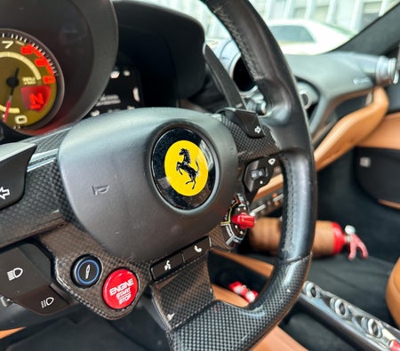 Schwarz Ferrari F8 Tributo 2020