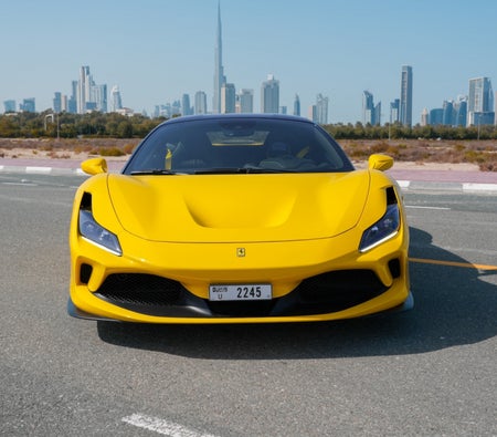Gelb Ferrari F8 Tributo 2022