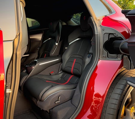 Ferrari Purosangue 2024